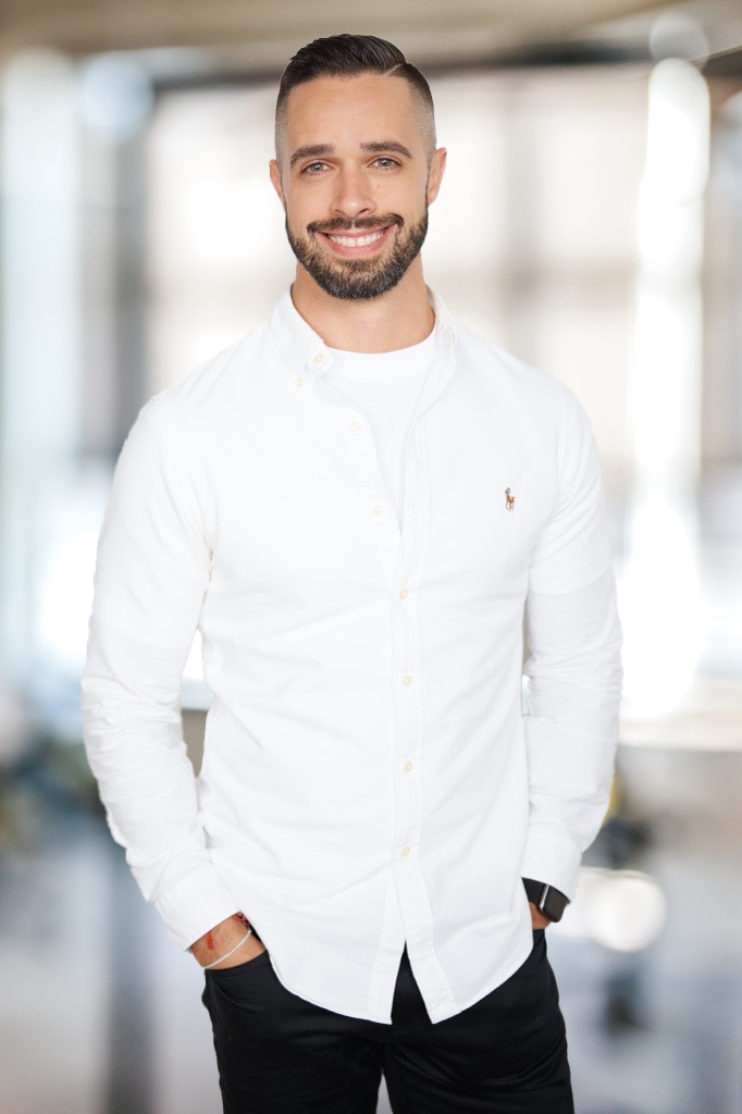 主要メンバーの経歴は？